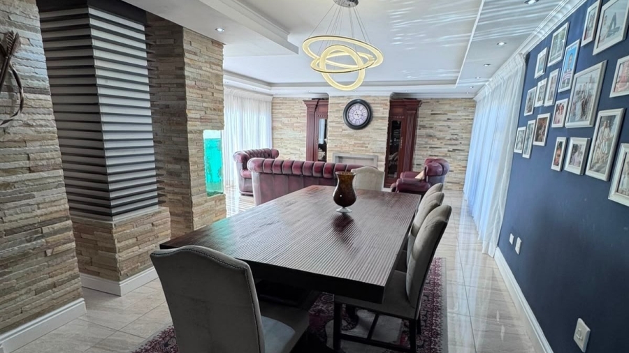 5 Bedroom Property for Sale in Overbaakens Eastern Cape